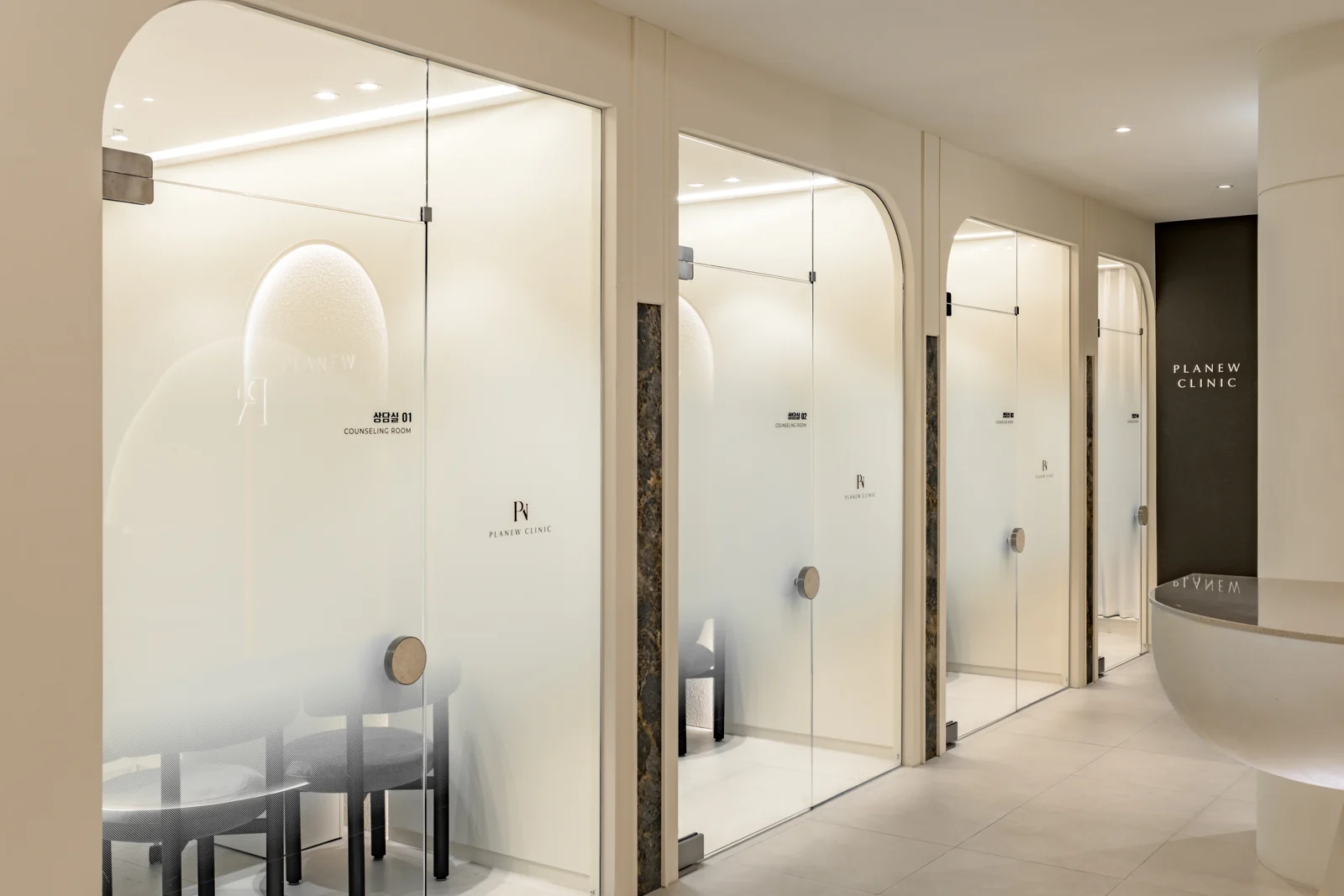 PLANEW Clinic interior 3