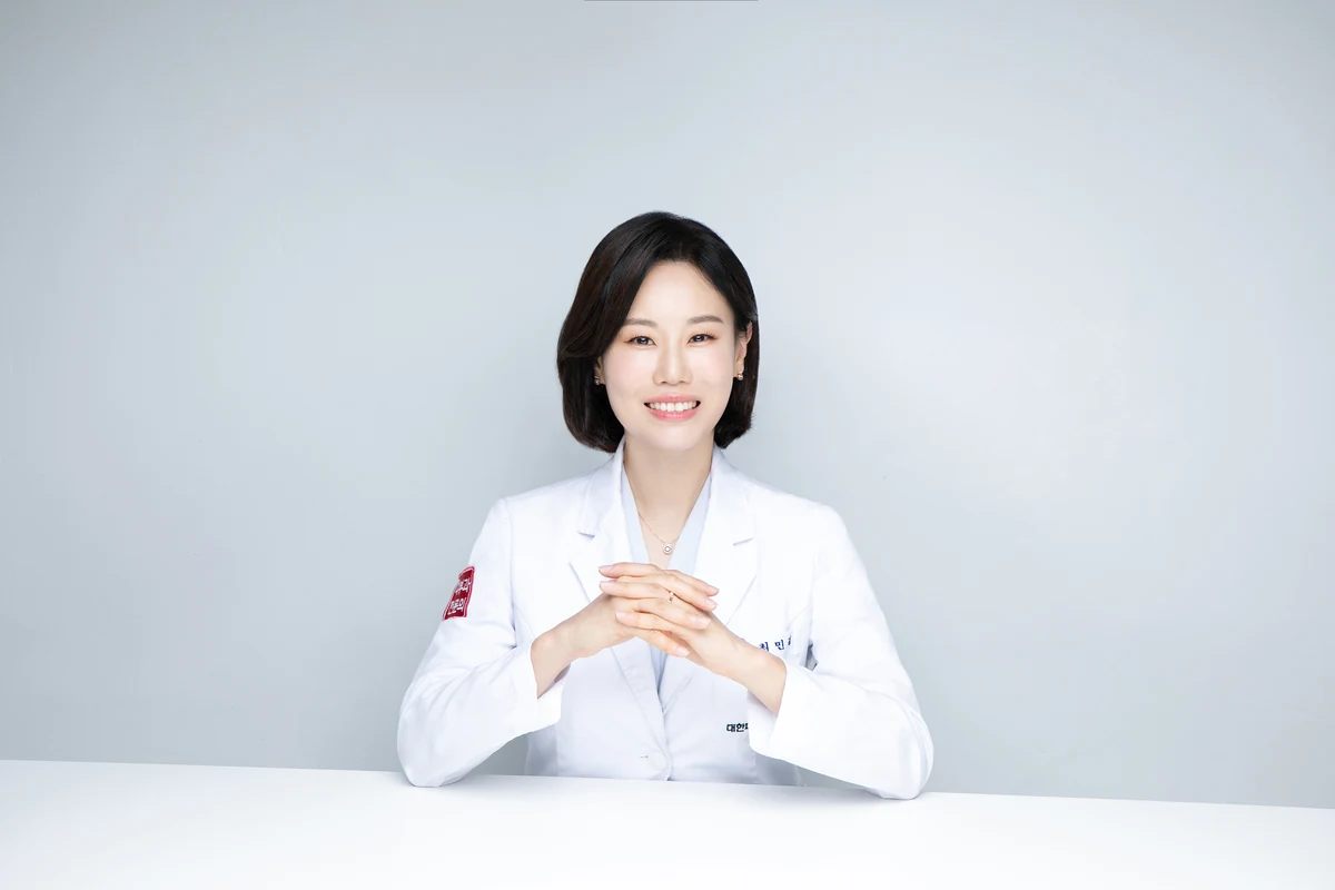 Minjung Choi, M.D. · 代表院長 · 皮膚科專科醫師