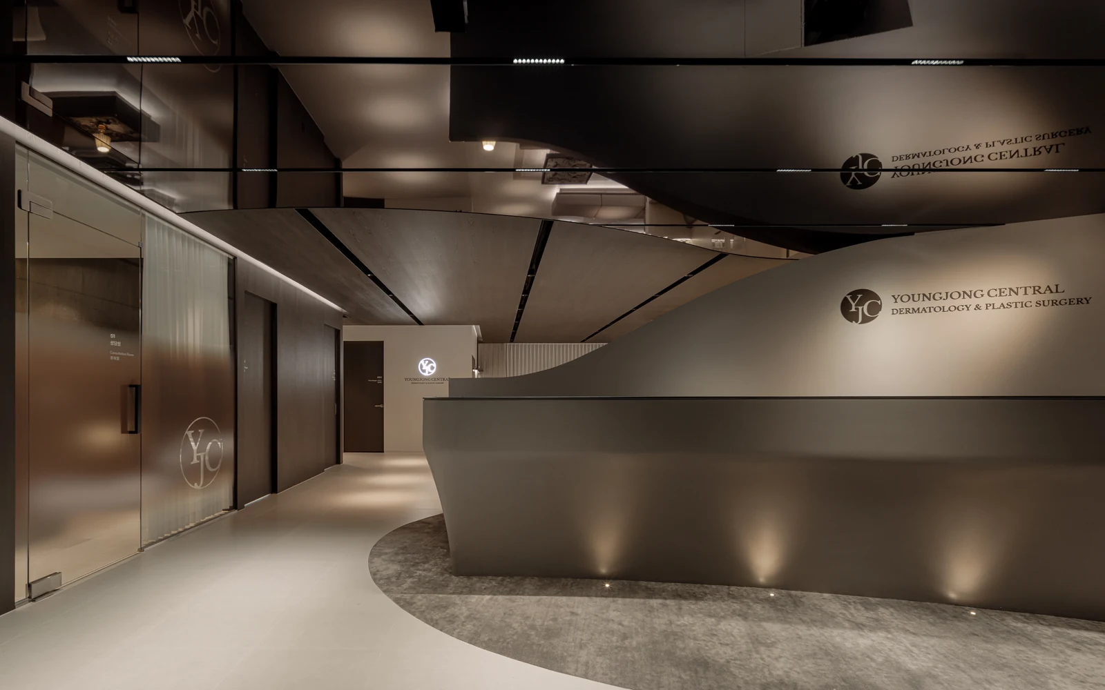 YJ Central reception and corridor